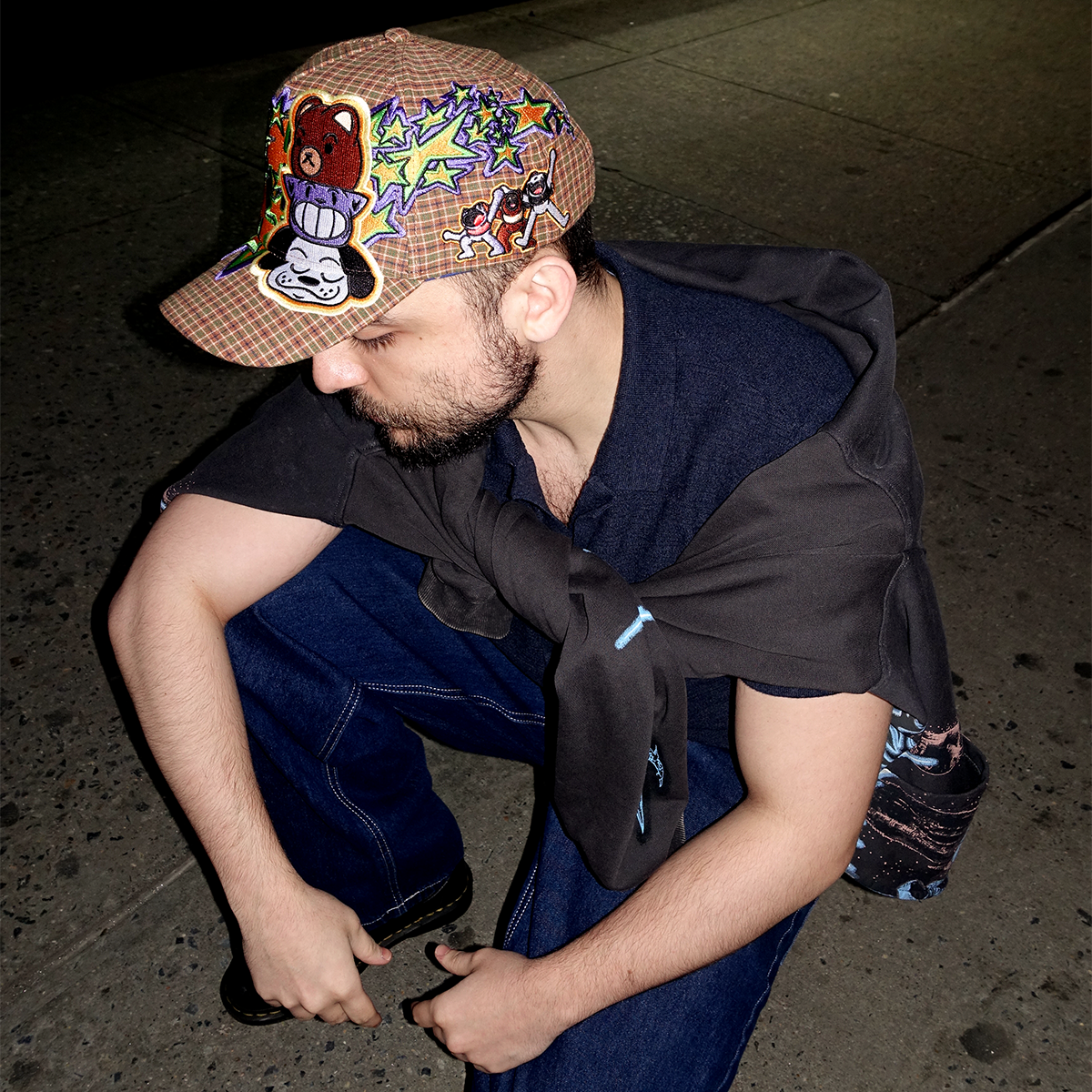 I LOVE LATINAS HAT - BROWN PLAID